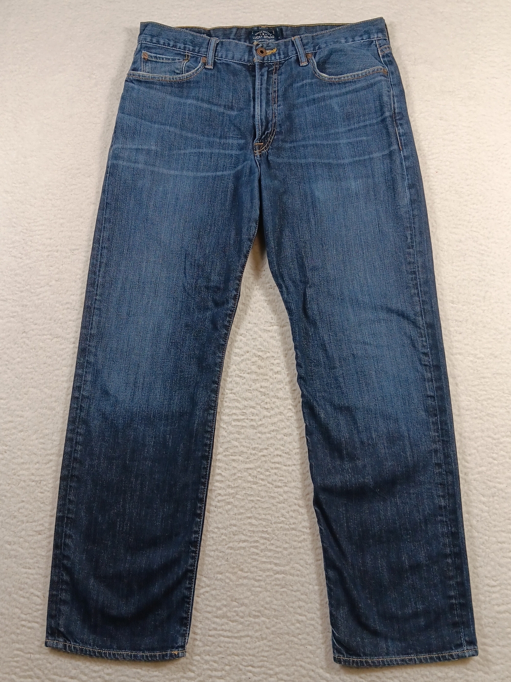 Lucky Brand Jeans Mens 33x30 Blue Denim 363 Vintage Straight Whiskers Stretch